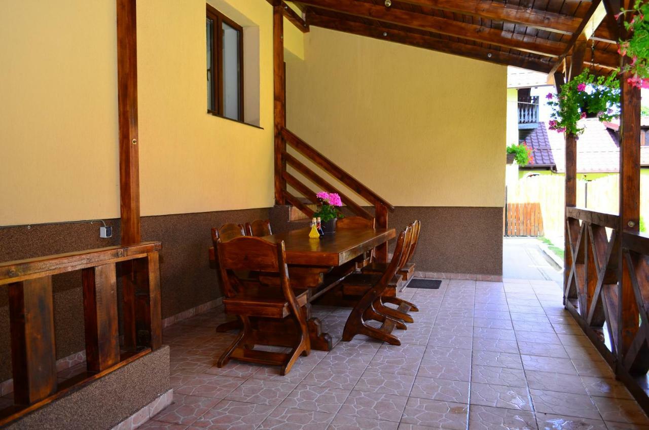 Casa Pricas Villa Moieciu de Jos Exterior photo